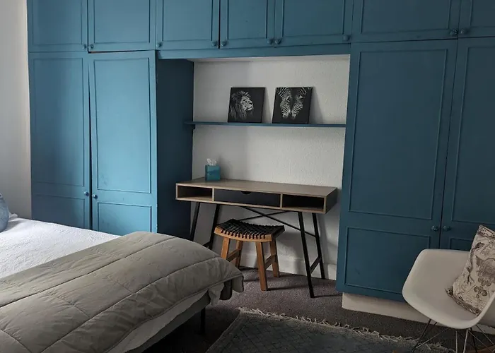 Spacious Home, By Headingley Stadium, Lgi, Arena, And The Of * Лидс