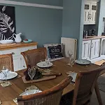 Spacious Home, By Headingley Stadium, Lgi, Arena, And The Of Holiday home *