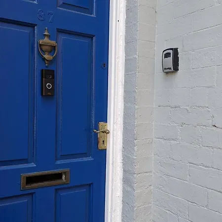 Spacious Home, By Headingley Stadium, Lgi, Arena, And The Of