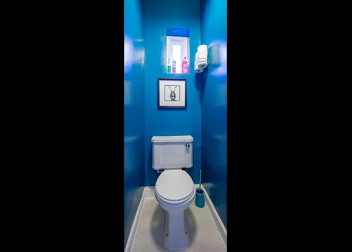 Spacious Home, By Headingley Stadium, Lgi, Arena, And The Of Holiday home