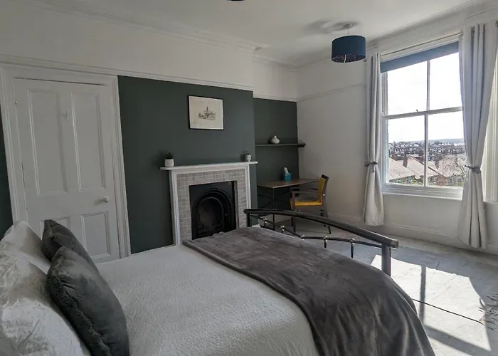 Holiday home Spacious Home, By Headingley Stadium, Lgi, Arena, And The Of *