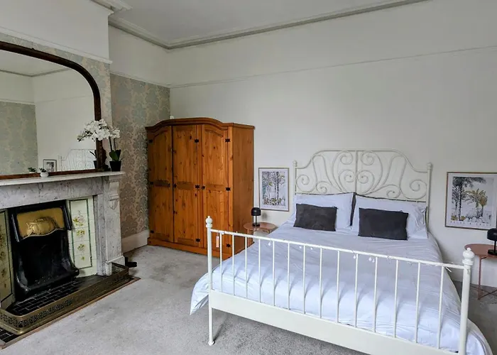 Будинок відпочинку Spacious Home, By Headingley Stadium, Lgi, Arena, And The Of