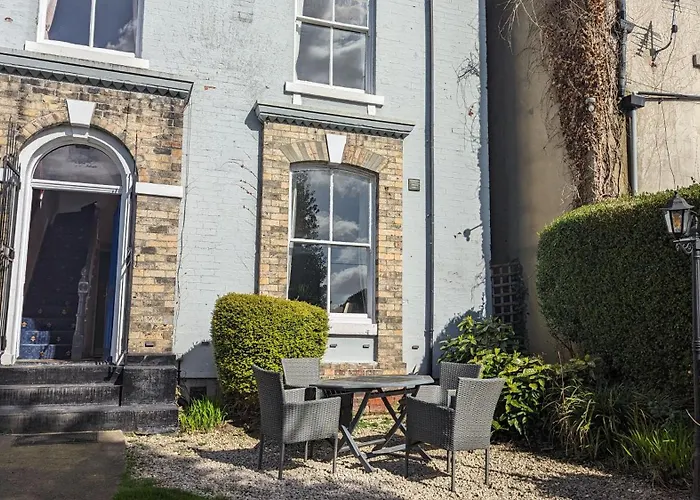 Spacious Home, By Headingley Stadium, Lgi, Arena, And The Of Holiday home Leeds (West Yorkshire)