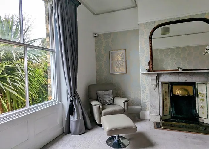 Spacious Home, By Headingley Stadium, Lgi, Arena, And The Of Holiday home *