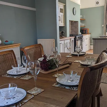 Vakantiehuis Spacious Home, By Headingley Stadium, Lgi, Arena, And The Of Leeds (West Yorkshire)